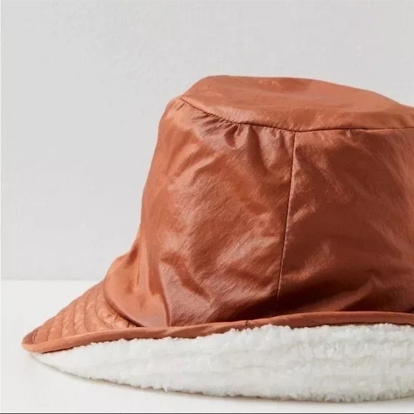 NWTO Free People FP Movement Women's Bucket List Reversible Sherpa Bucket Hat - Picture 5 of 11